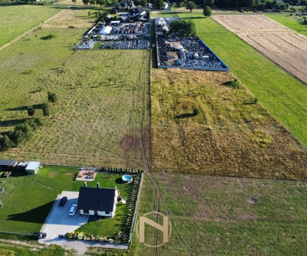 Borek - 275000 zł (nr 258/2364/OGS)