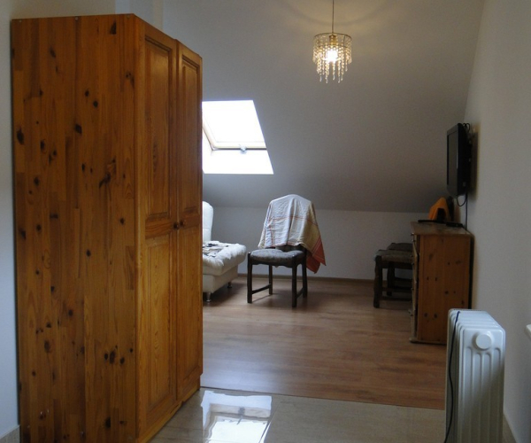 Ciecierzyce - 880000 zł (nr 240/710/ODS)